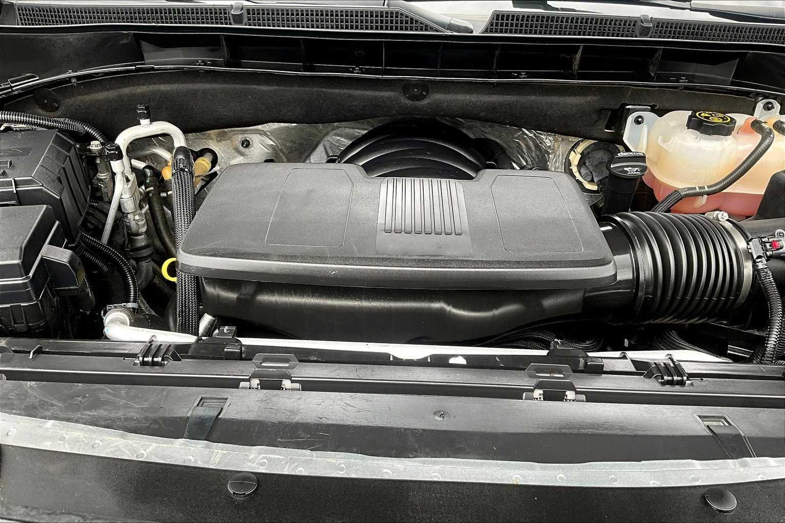 Used 2023 Sterling Metallic GMC SLT image 33