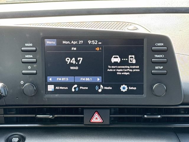 Used 2025  Hyundai SEL Sport image 18