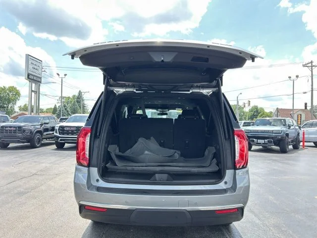 2024 GMC Yukon XL SLT - Photo 10