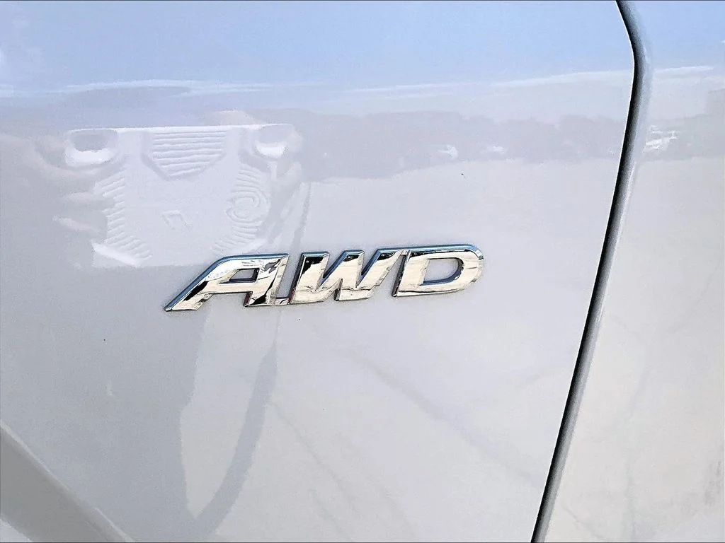 Used 2020 White Honda EX image 28