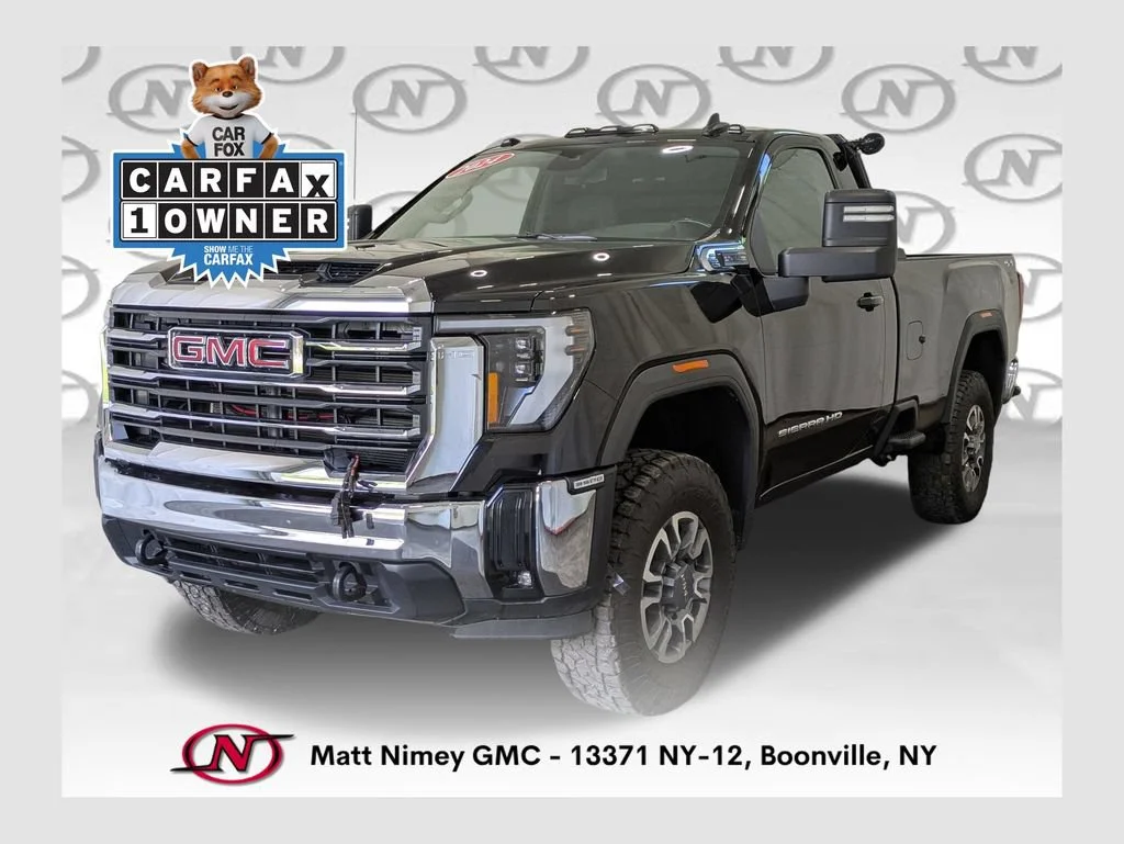 Used 2024 Onyx Black GMC SLE image 1