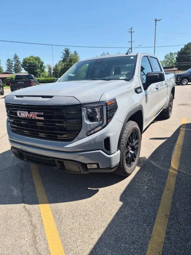 2024 GMC Sierra 4WD Crew Cab Std Box Elevation 3VL's photo