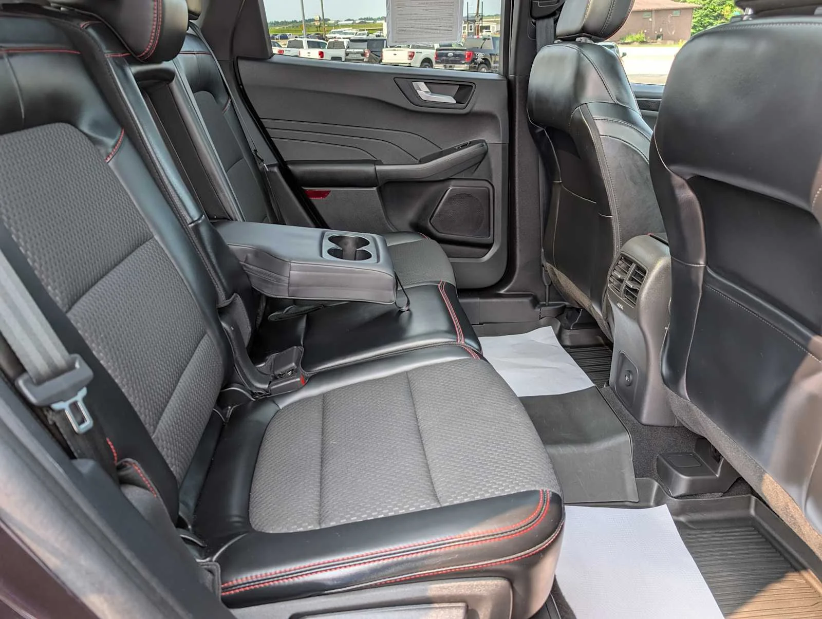 2023 Ford Escape ST-Line - Photo 41