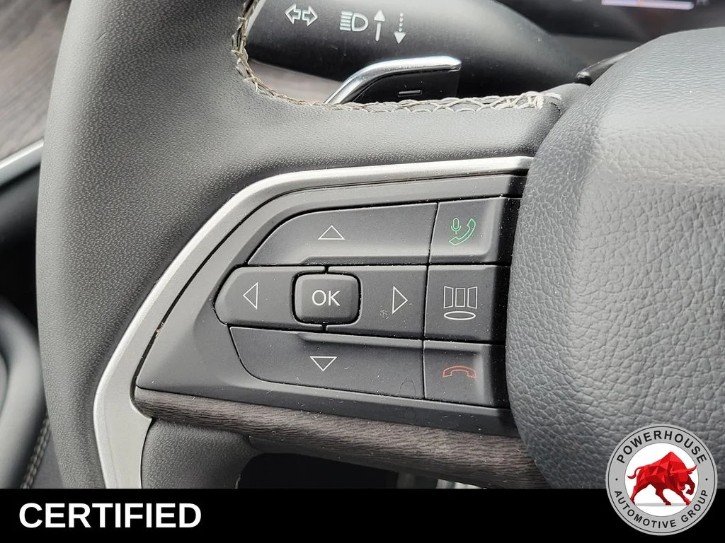 Used 2023 Silver Jeep Limited image 30