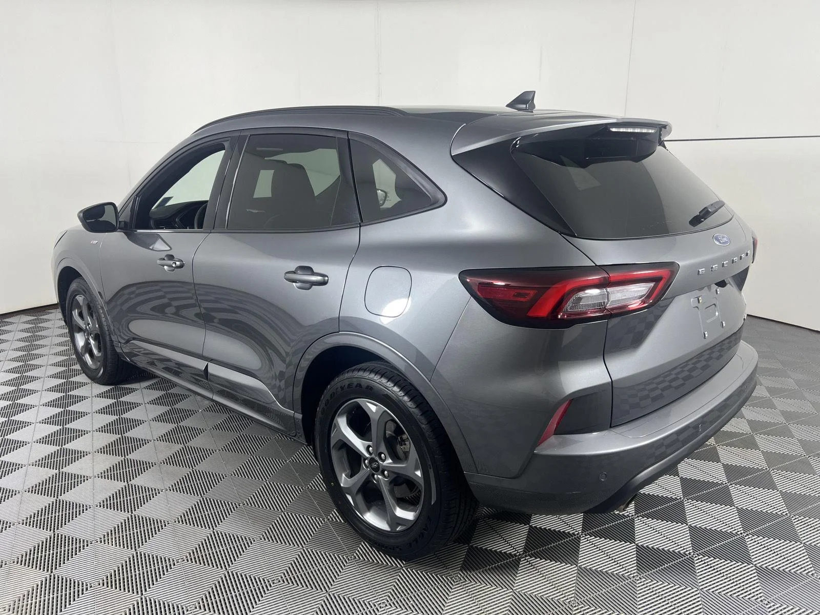 Used 2023 Carbonized Gray Ford ST-Line image 8