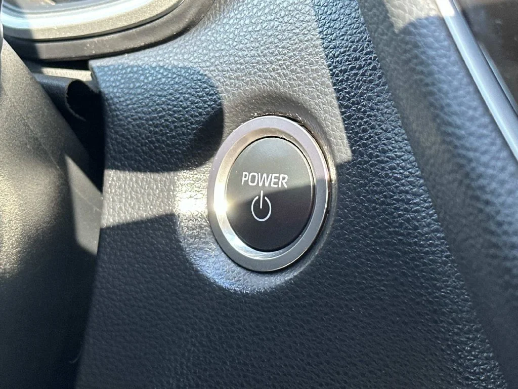 Certified Used 2025  Toyota XLE image 37