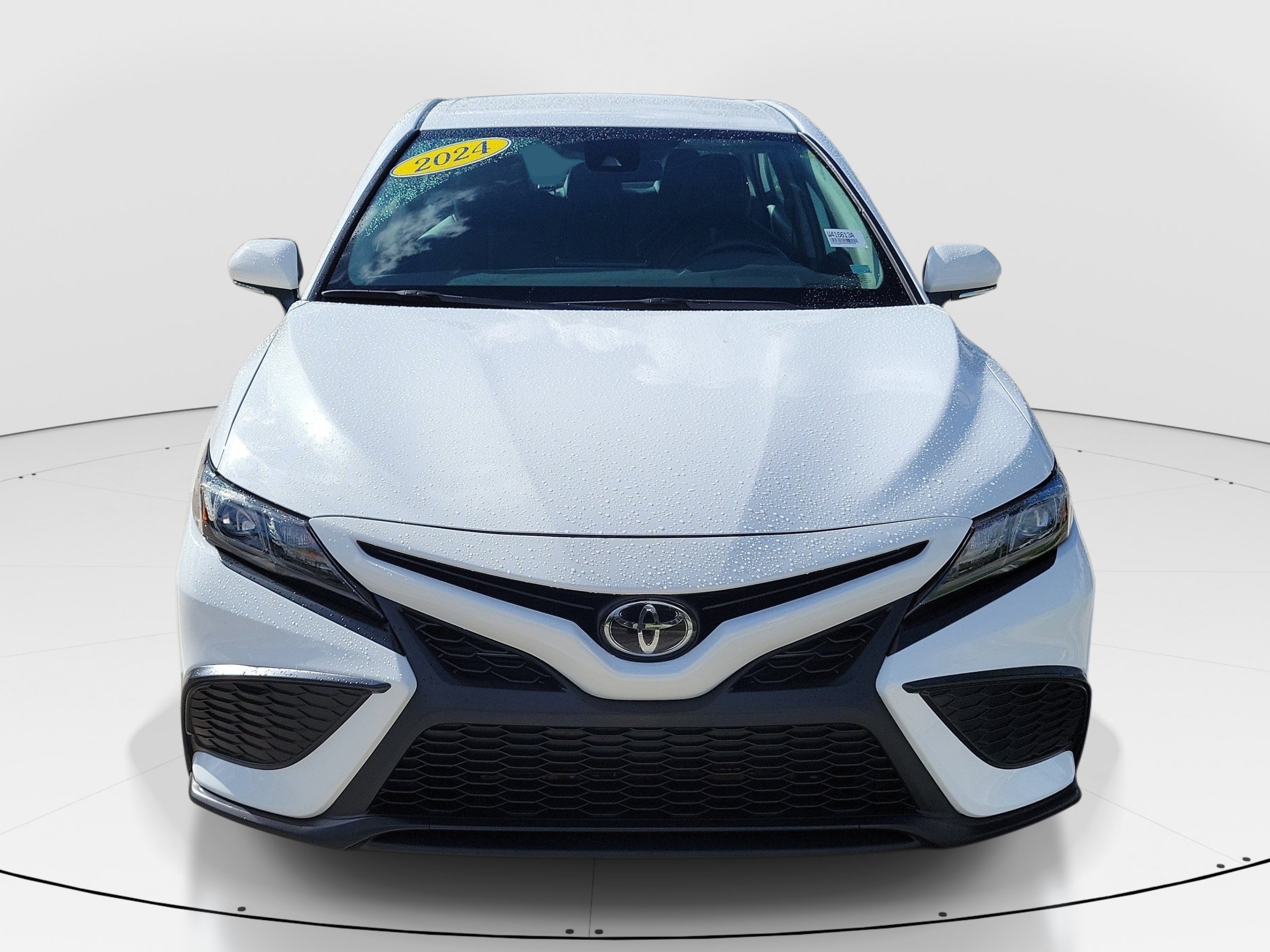 Certified Used 2024 Ice Toyota SE image 2