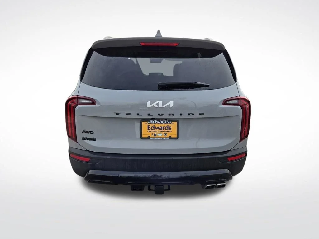 Used 2022 Gray Kia EX image 4