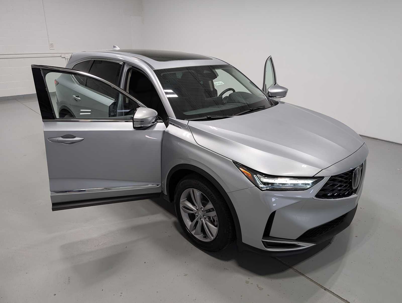 New 2026 Solar Silver Metallic Acura  image 14