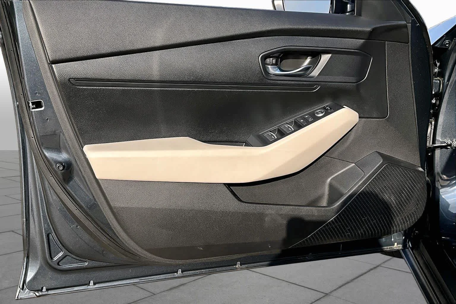 Used 2024 Meteorite Gray Metallic Honda LX image 19