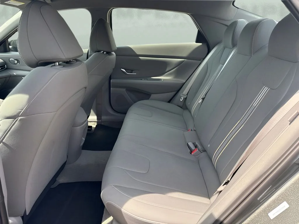Used 2026 Gray Hyundai SEL Sport image 10