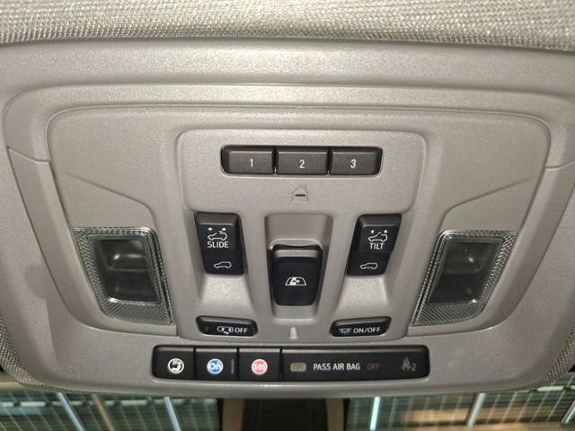 Used 2022 DARK SKY METALLIC GMC Denali image 29