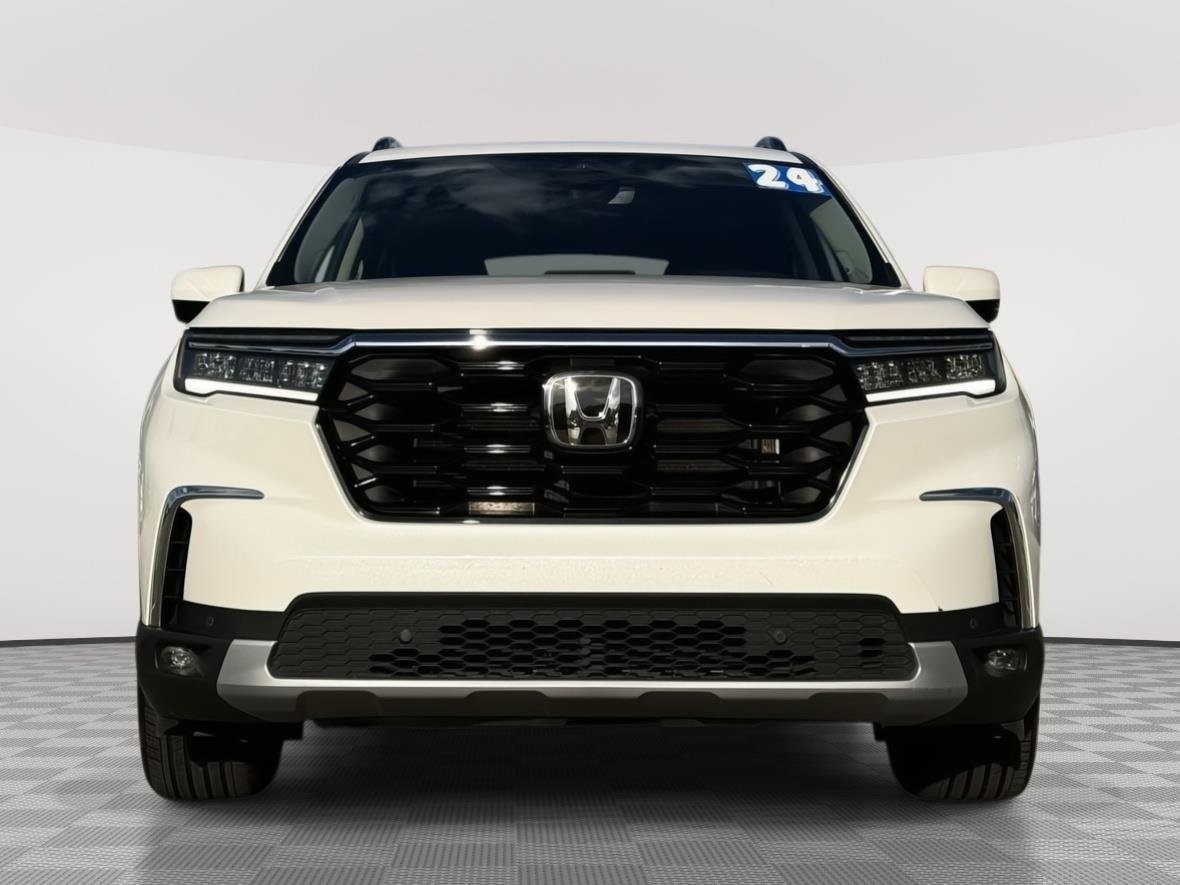 Certified 2024 Honda Pilot Touring with VIN 5FNYG1H7XRB023869 for sale in Kansas City