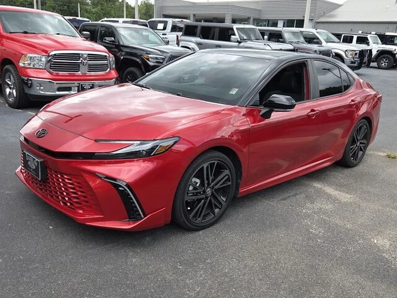 Used 2025 Supersonic Red / Midnight Black Metallic Toyota XSE image 3