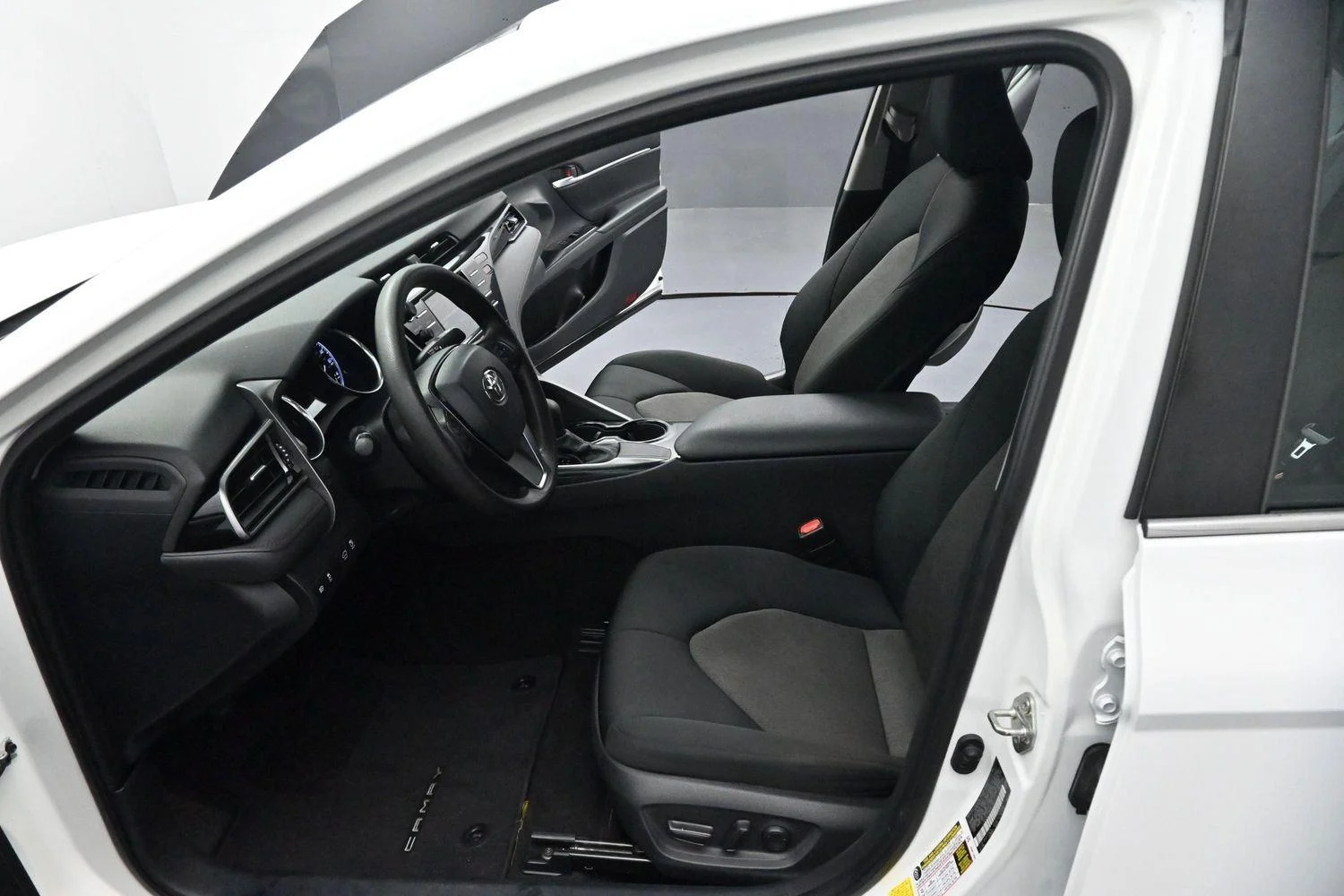 Used 2020 Super White Toyota LE image 11