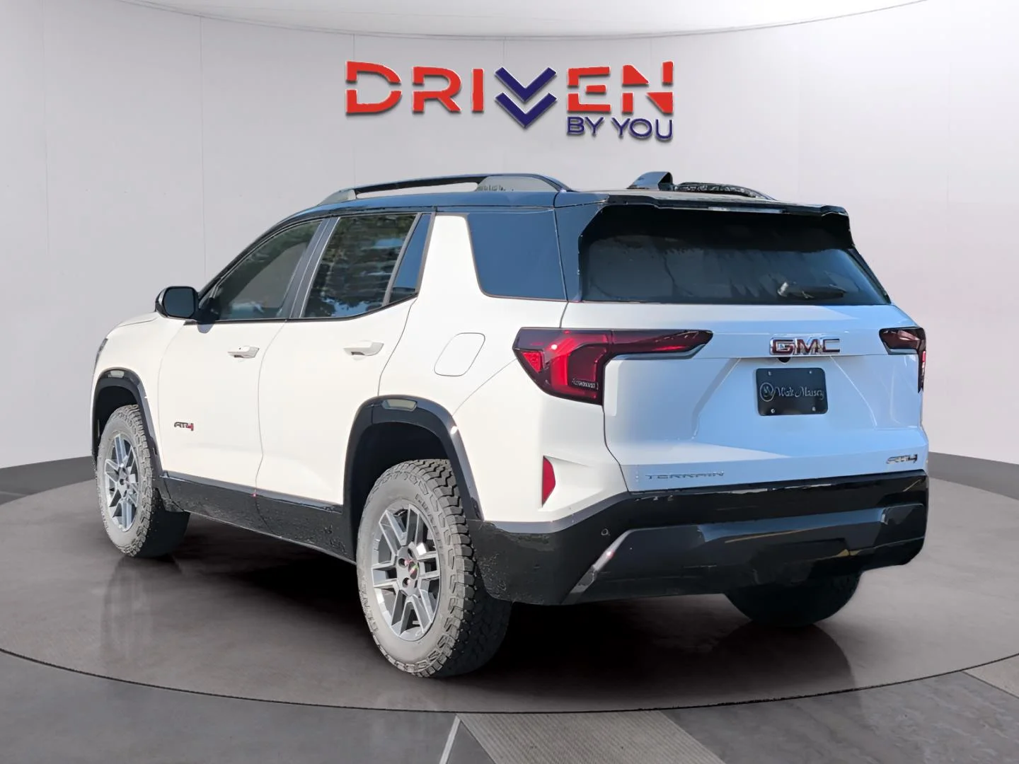 New 2026 Summit White GMC AT4 image 3