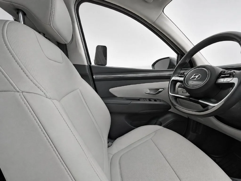 Used 2024 White Hyundai SEL image 11