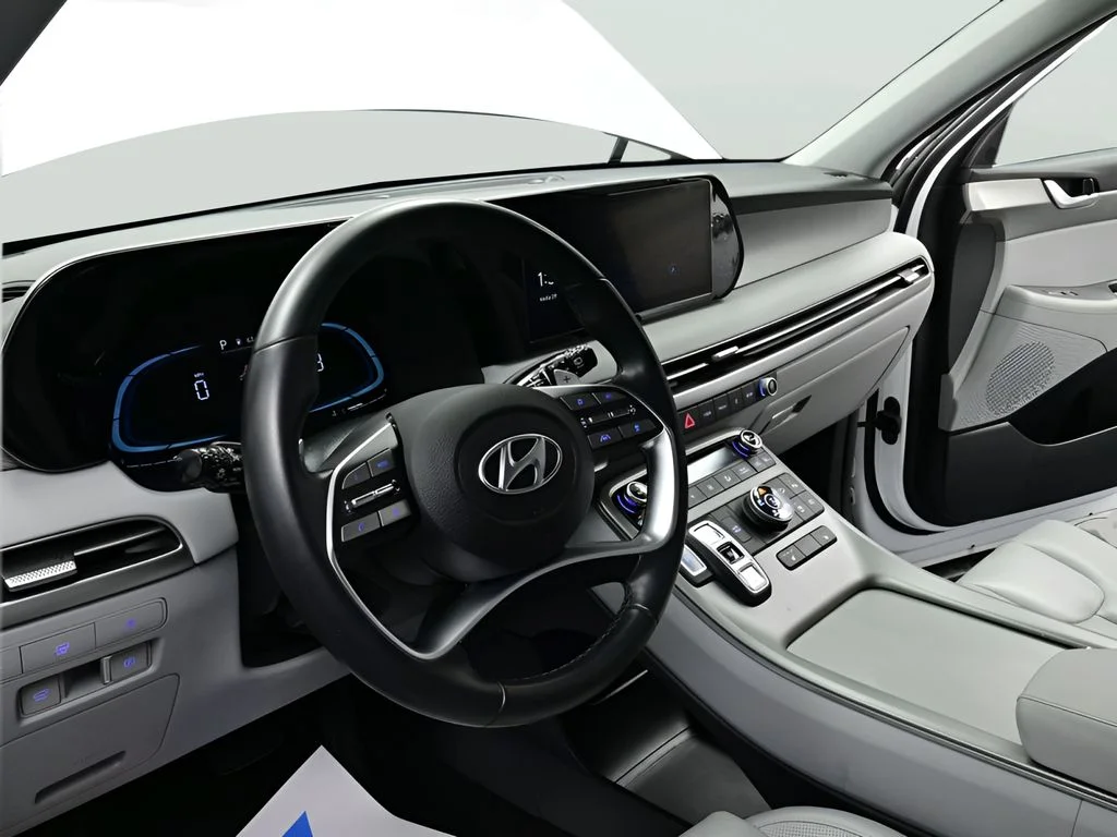 Used 2024 Hyper White Hyundai SEL image 21