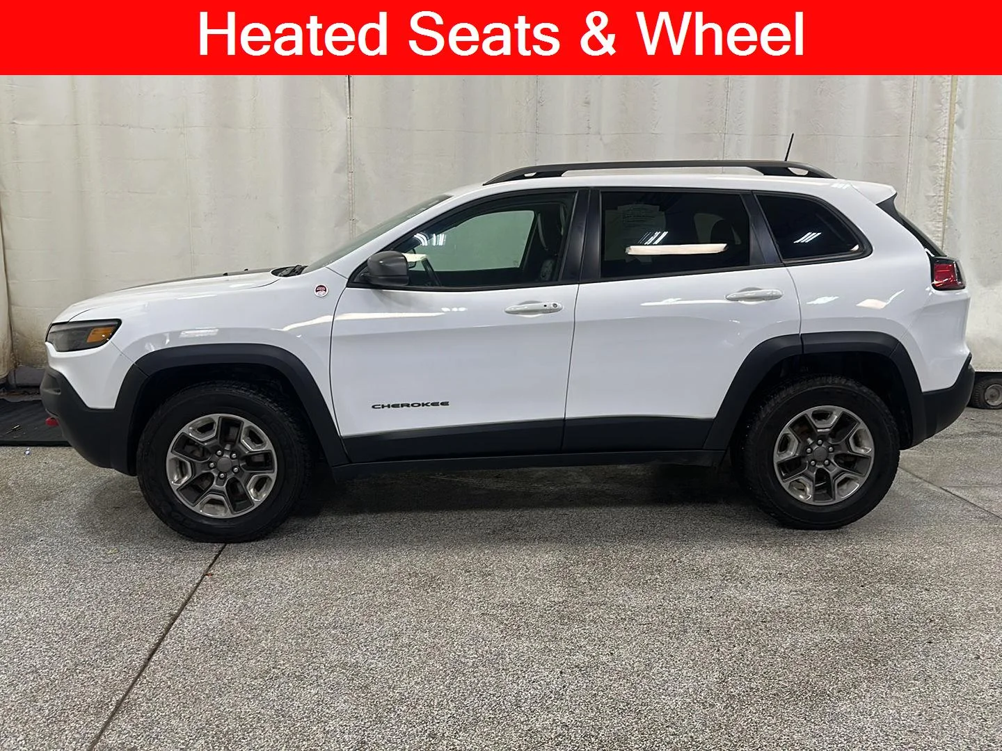 Used 2019 Jeep Cherokee Trailhawk with VIN 1C4PJMBX4KD399276 for sale in Waconia, Minnesota