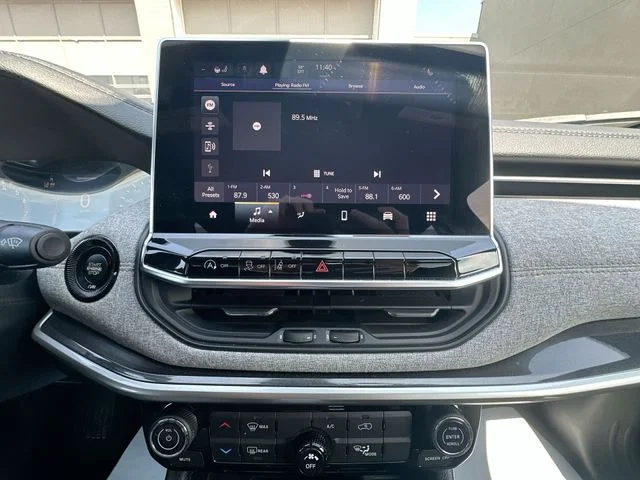 Used 2023 Gray Jeep Latitude Lux image 18