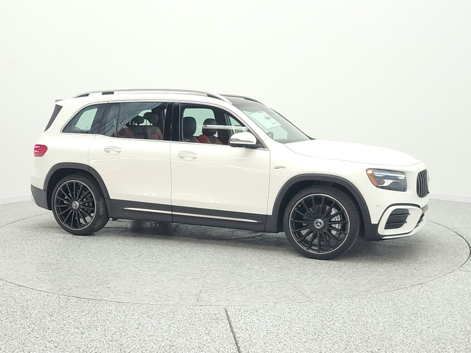 New 2026 Polar White Mercedes-Benz AMG® GLB 35 4MATIC SUV image 4