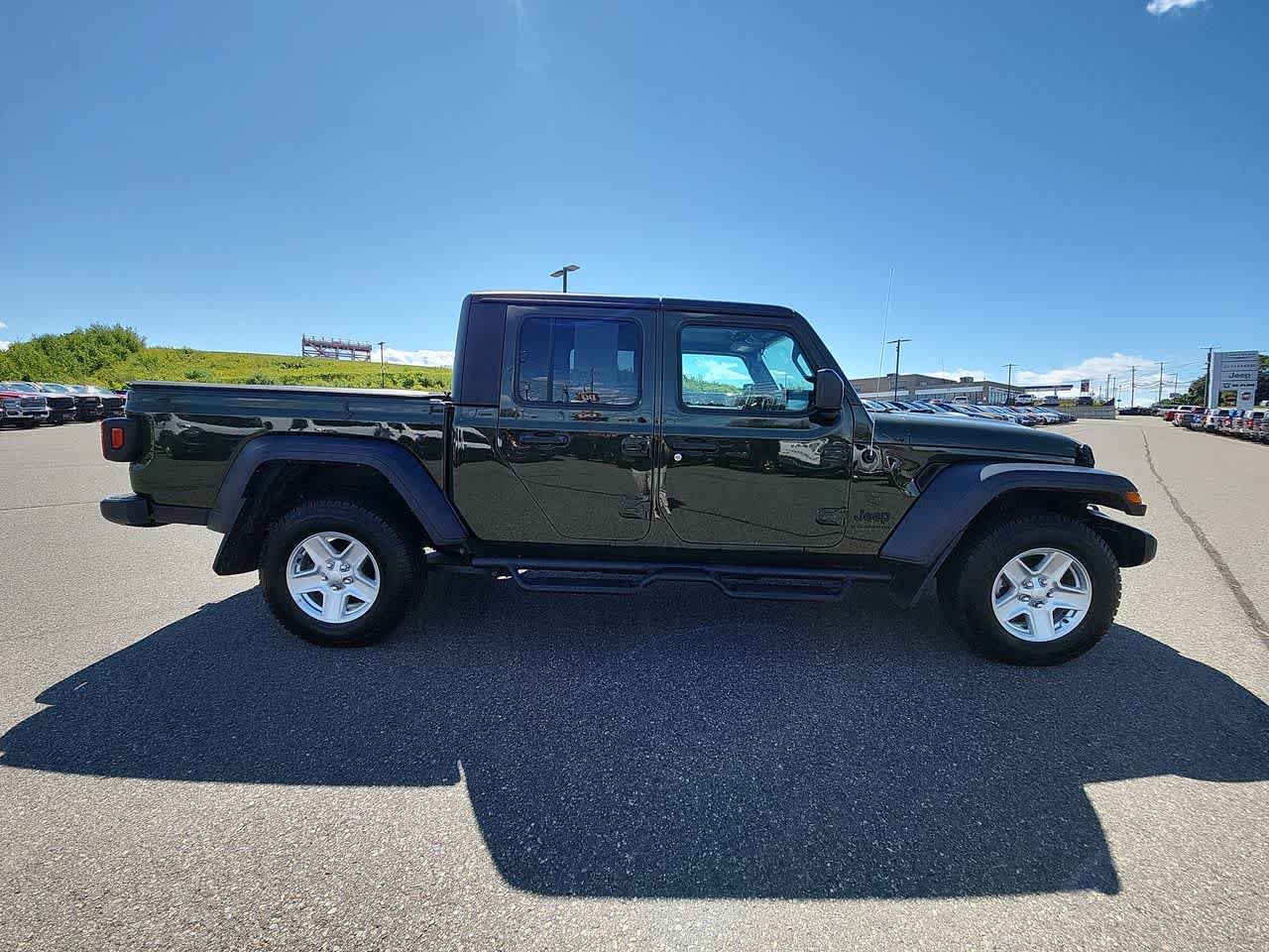 Used 2023 Sarge Green Clearcoat Jeep Sport S image 10