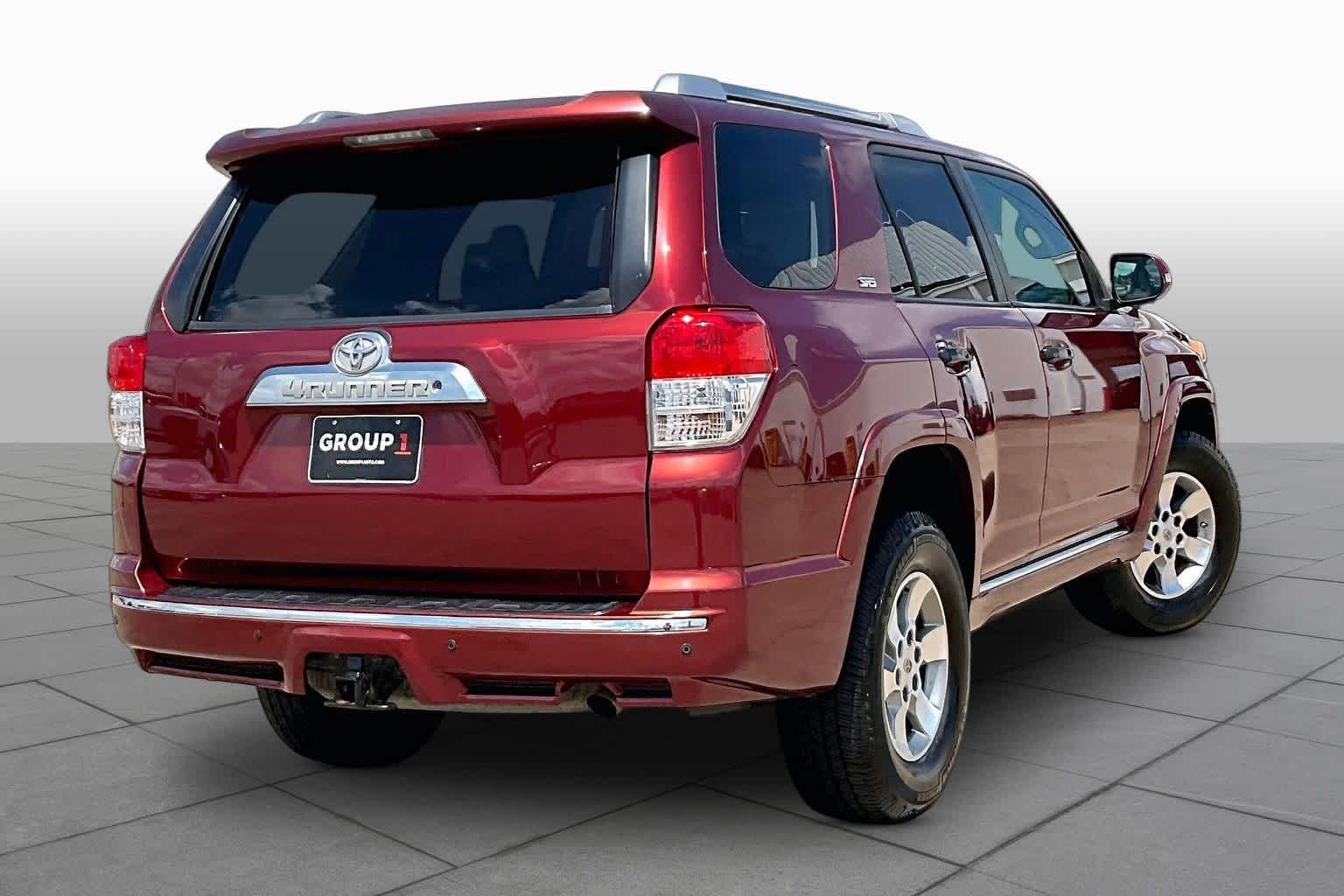 Used 2010 Salsa Red Pearl Toyota SR5 image 11