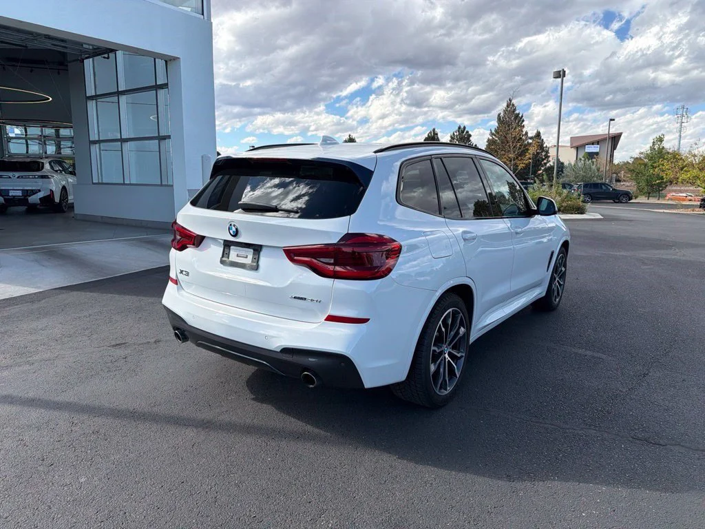 Used 2021 Alpine White BMW xDrive30i image 5