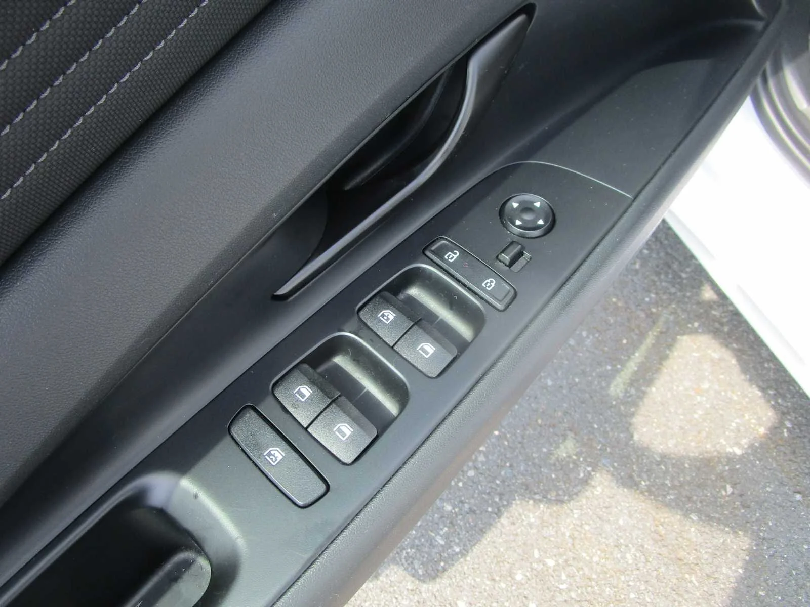 Used 2025 Serenity White Hyundai SEL Sport image 12