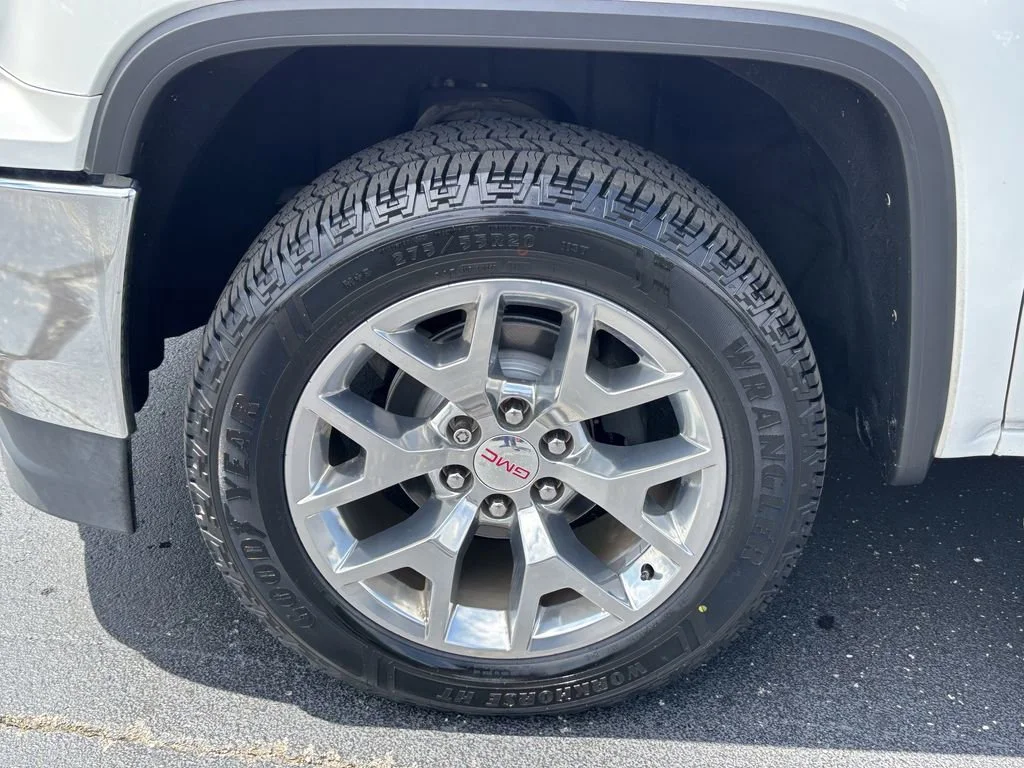 Used 2018 WHITE FROST TRICOAT GMC SLT image 11