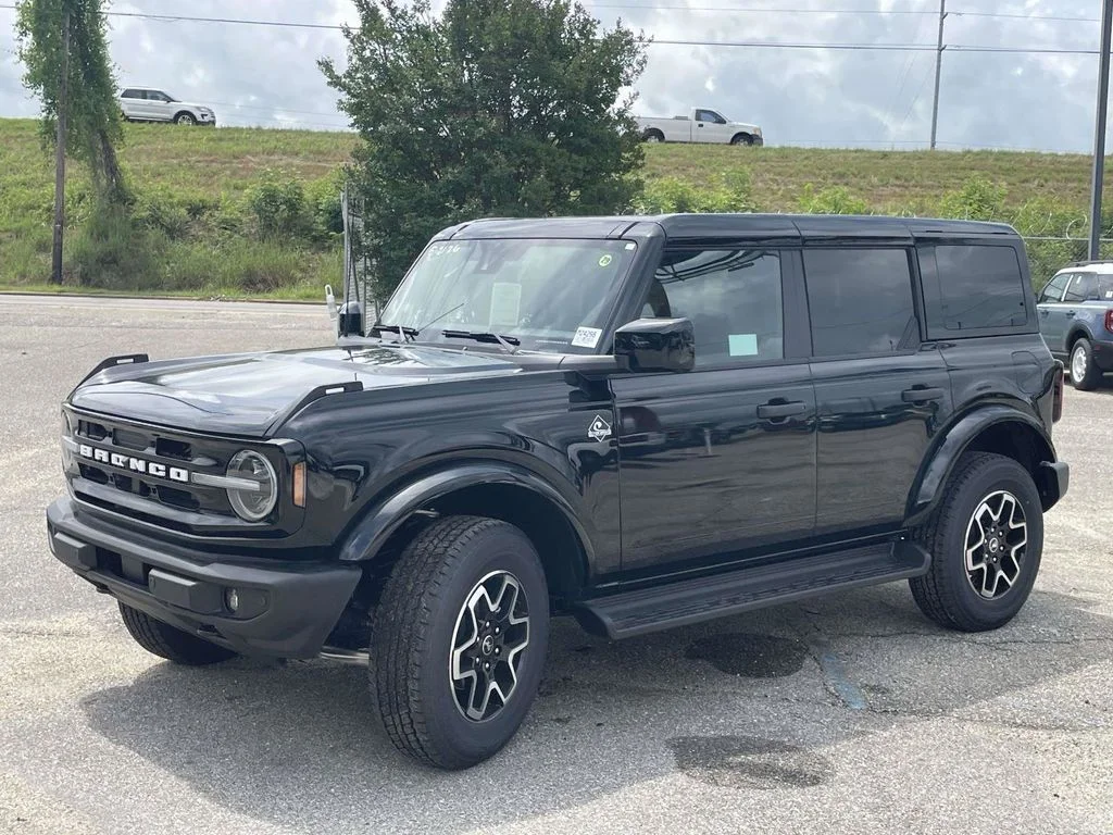 New 2026 Black Ford Outer Banks image 7