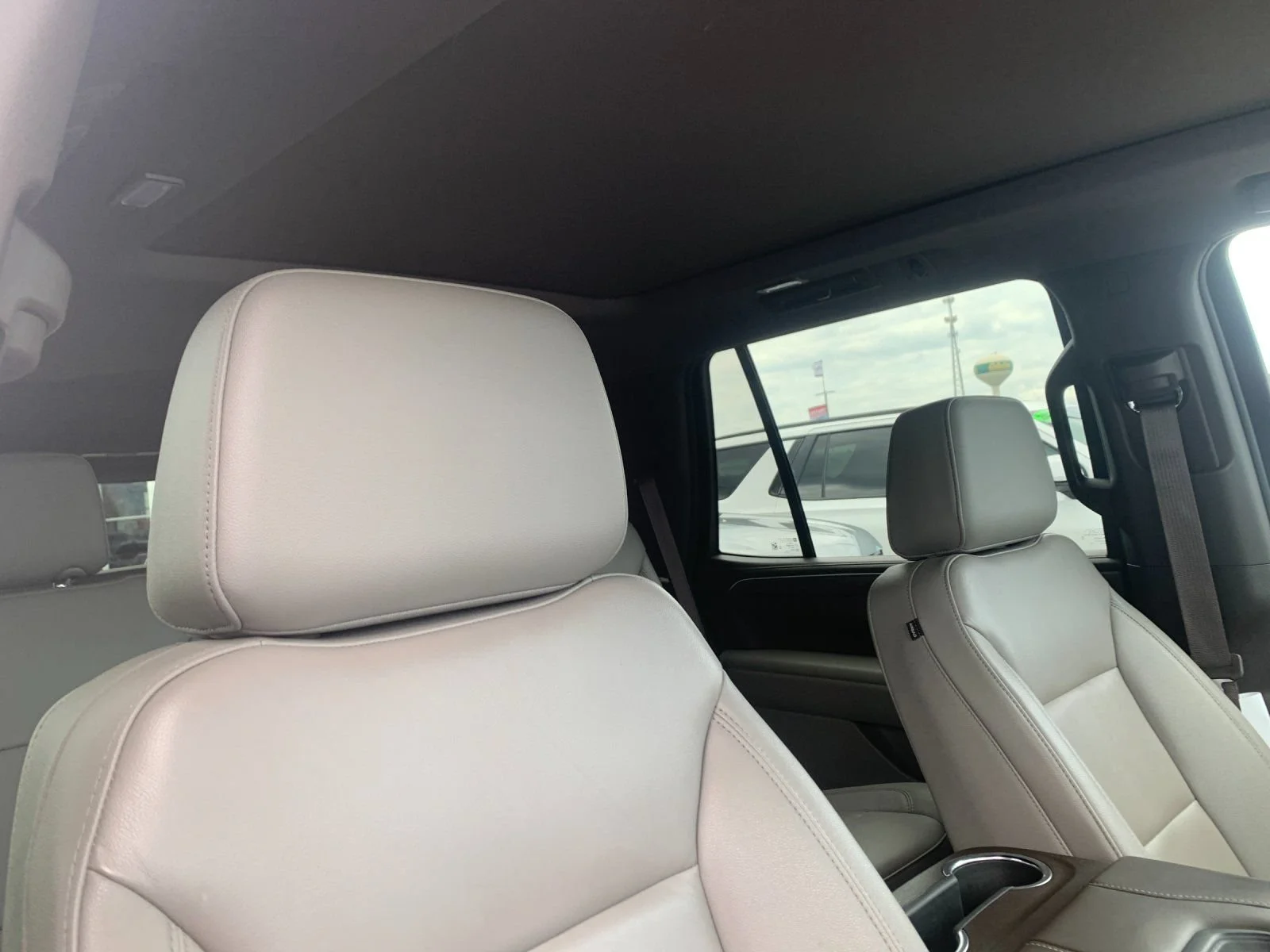 Used 2023 Summit White Chevrolet Z71 image 18