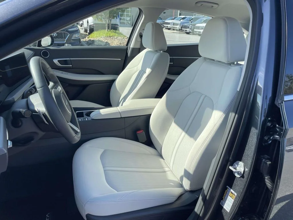 Used 2026 Portofino Gray Hyundai SEL Sport image 8