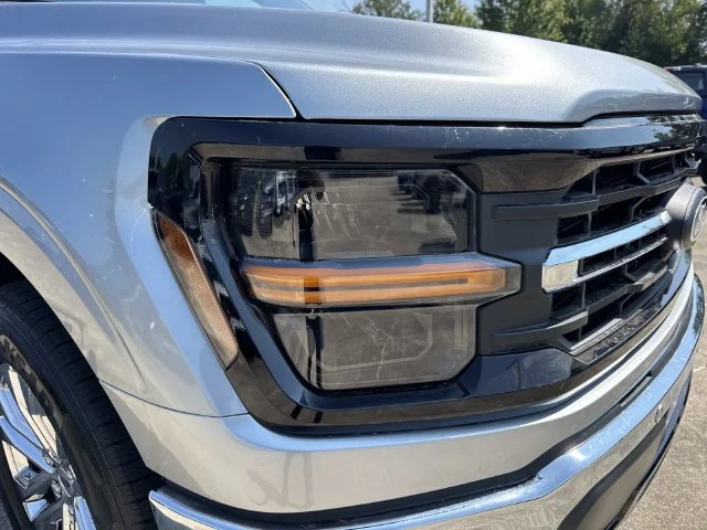 New 2026 Iconic Silver Metallic Ford XLT image 2