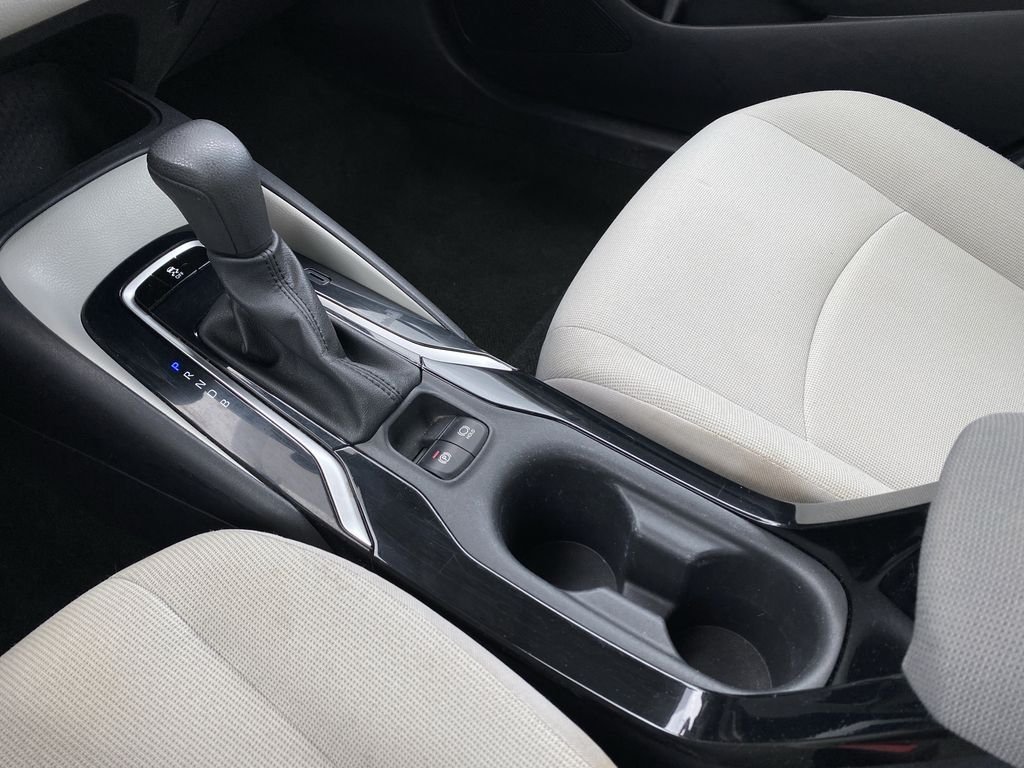 2022 Toyota Corolla LE - Photo 23