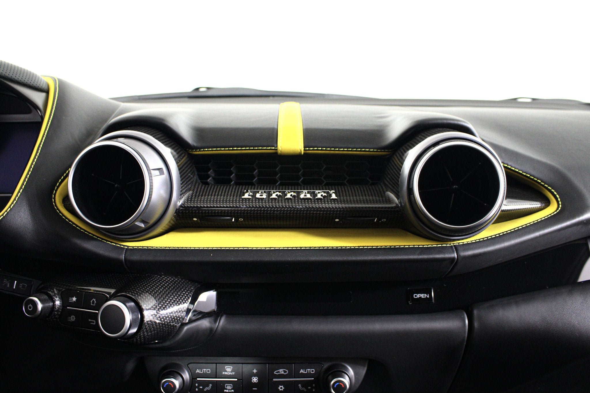 Used 2019 Extra Sample Ferrari  image 37