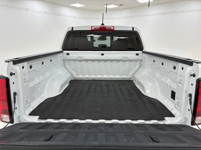Used 2023 White Chevrolet LT image 17