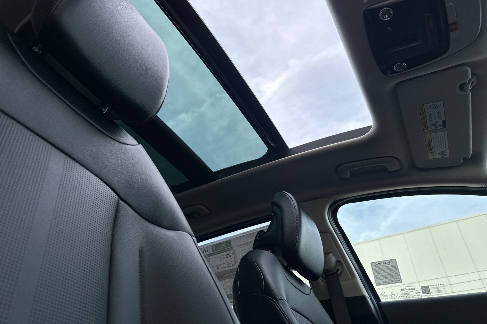 2026 Kia Sportage EX - Photo 17