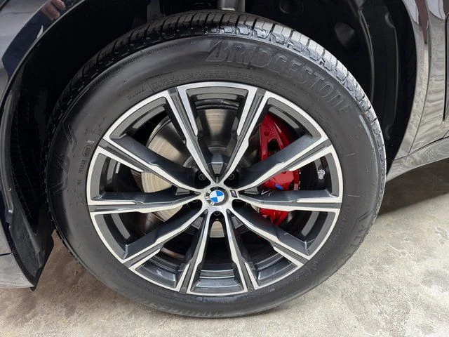 Used 2026 Black BMW xDrive40i image 28