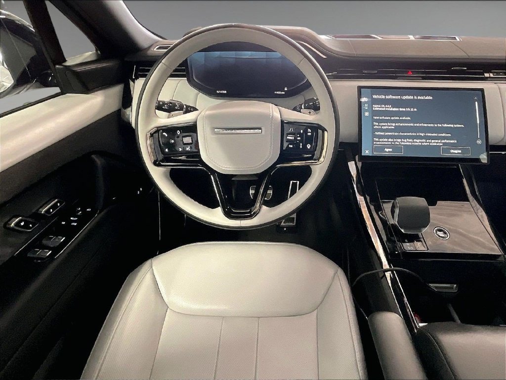 Used 2025 Gray Land Rover Dynamic SE image 15
