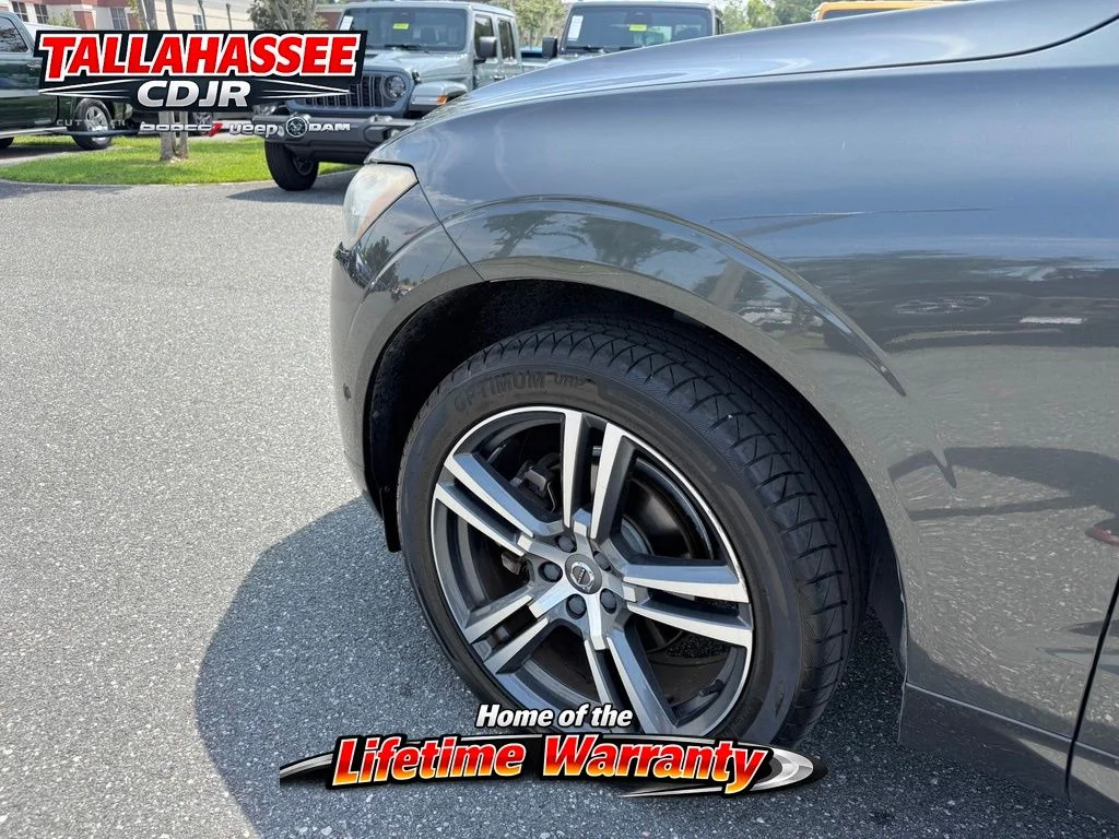 Used 2018 Gray Metallic Volvo T5 Momentum image 15