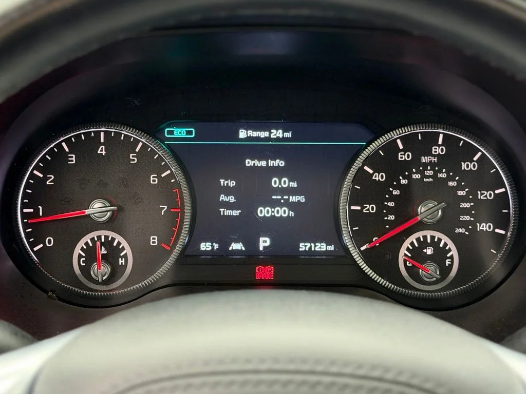 Used 2022 White Kia SX image 12