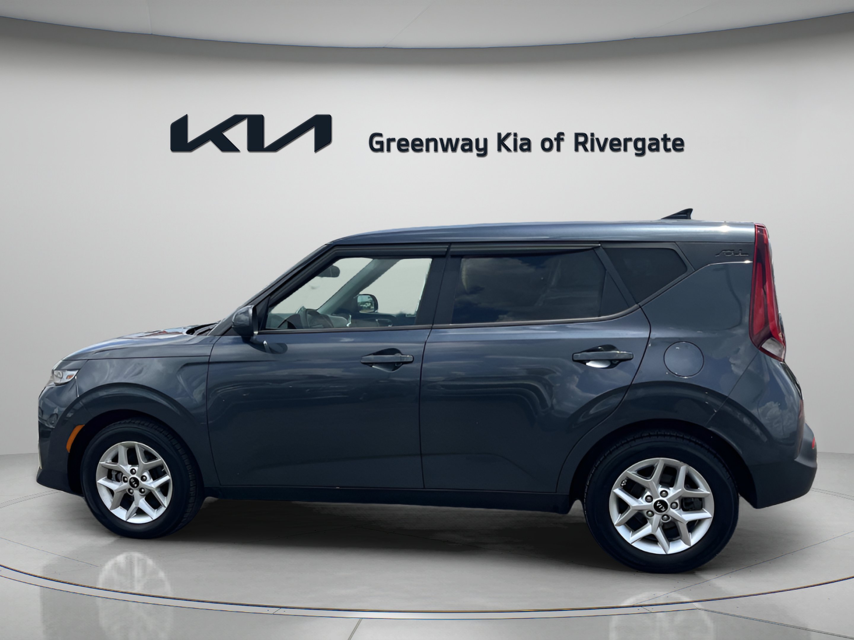 Used 2020 Gravity Grey Kia S image 4