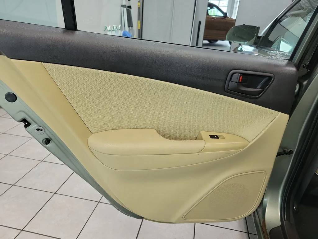 Used 2010 Beige Hyundai GLS image 24