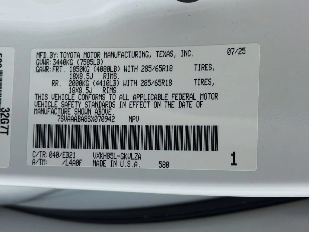 Used 2025 Ice Cap Toyota SR5 image 30