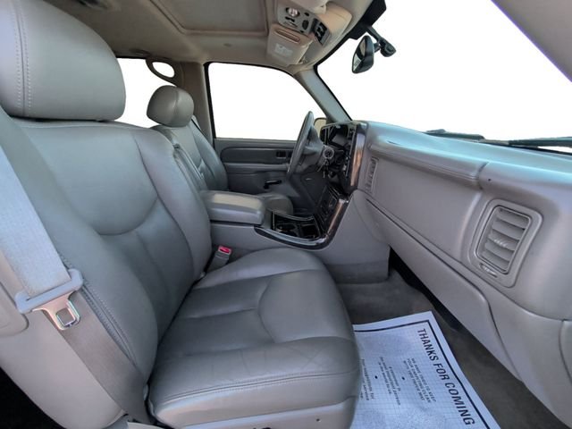 Used 2004 Black GMC Denali image 15