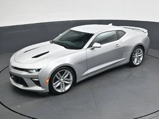 Used 2018 Silver Chevrolet SS image 28
