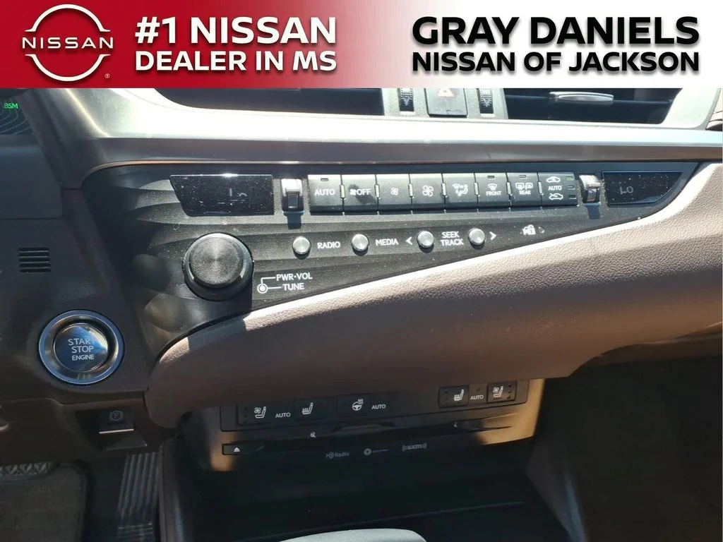 Used 2020 Red Lexus 350 image 17