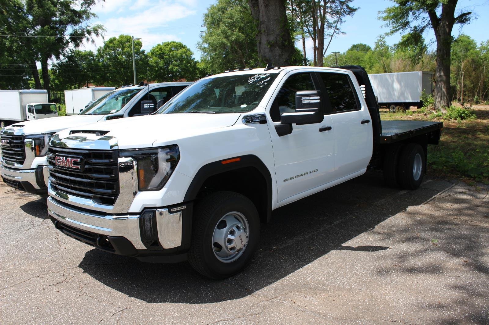 New 2026 Summit White GMC Pro image 2