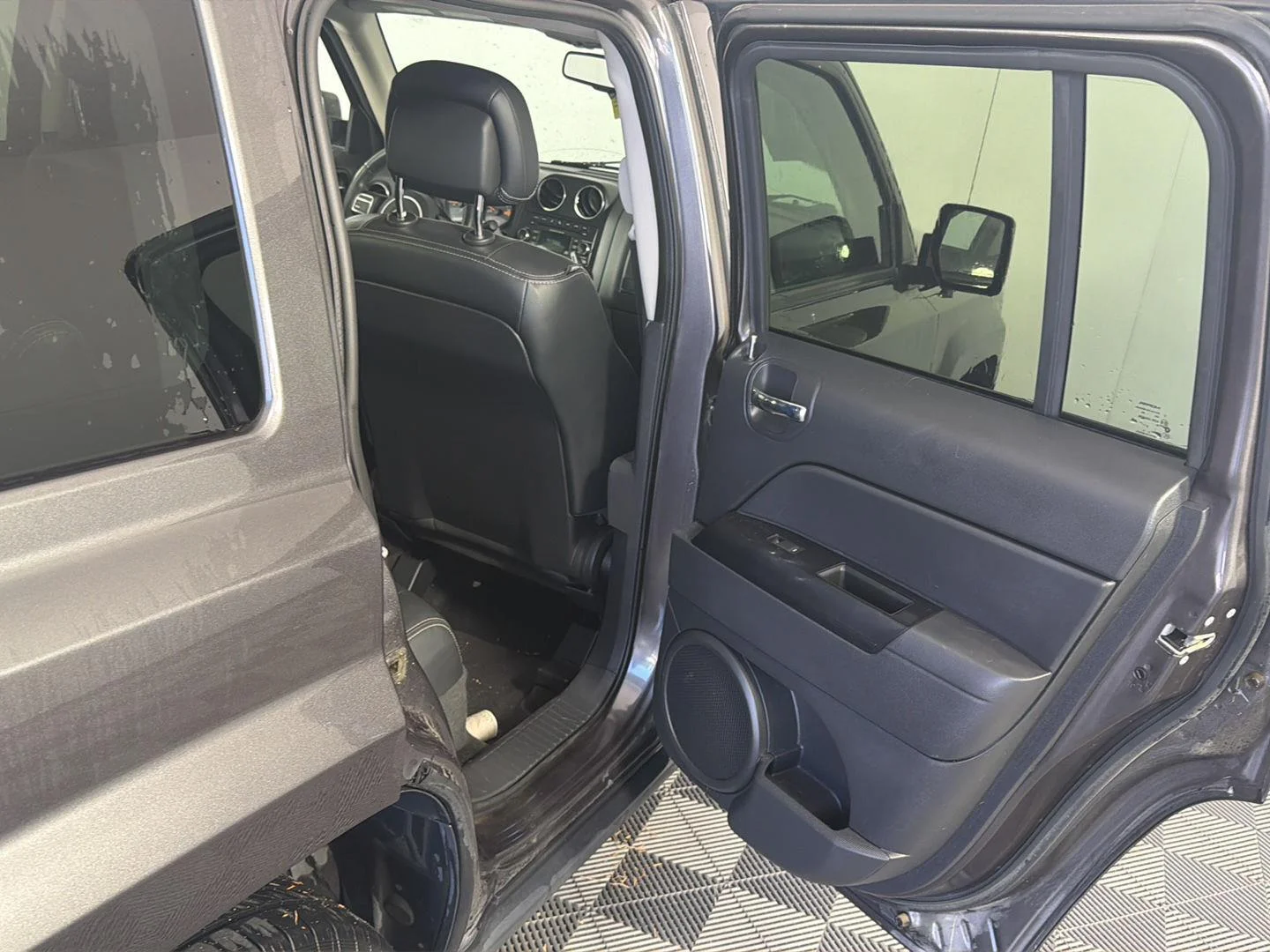 Used 2017 Granite Crystal Metallic Clearcoat Jeep High Altitude image 14